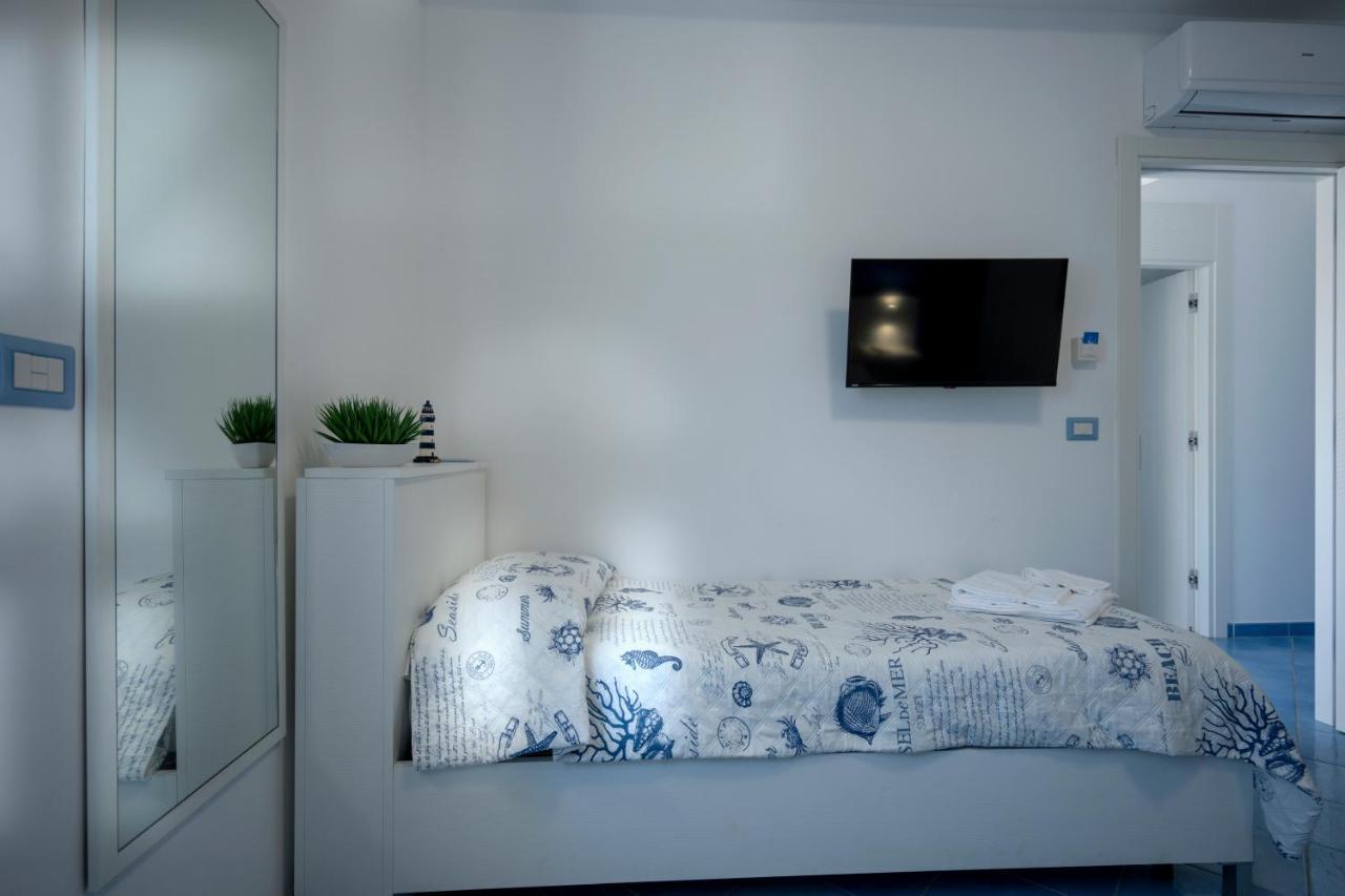 B&B Stella Marina Capo dʼOrlando Екстериор снимка